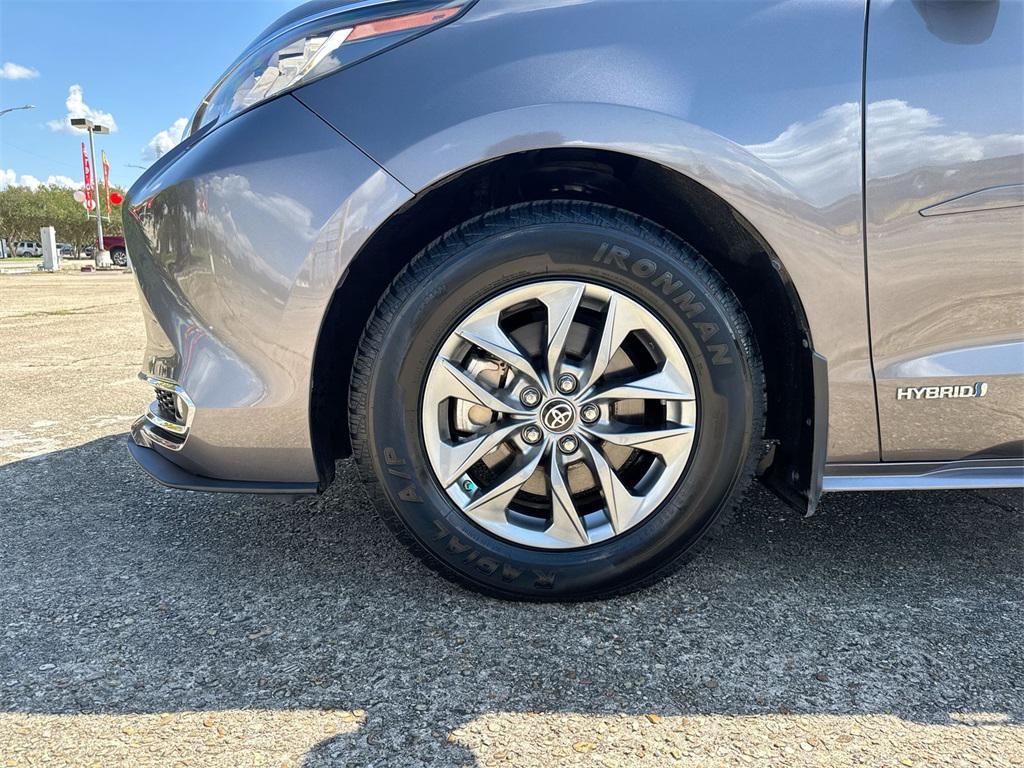 used 2021 Toyota Sienna car, priced at $36,925