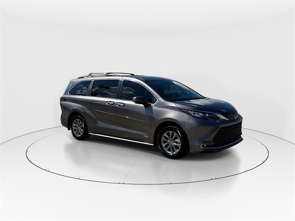 used 2021 Toyota Sienna car, priced at $36,925
