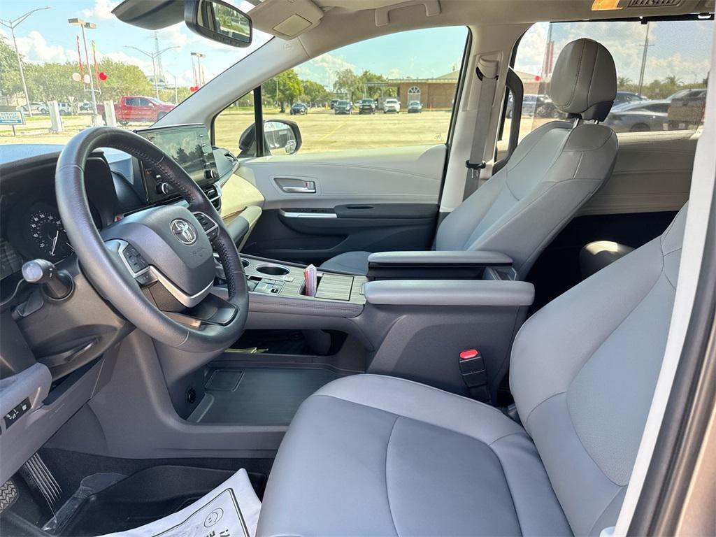 used 2021 Toyota Sienna car, priced at $36,925