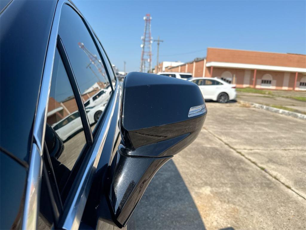 used 2021 Cadillac XT5 car, priced at $29,597