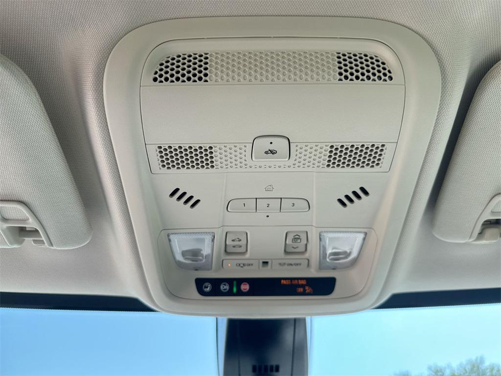 used 2021 Cadillac XT5 car, priced at $29,597