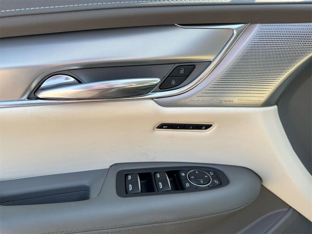 used 2021 Cadillac XT5 car, priced at $29,597
