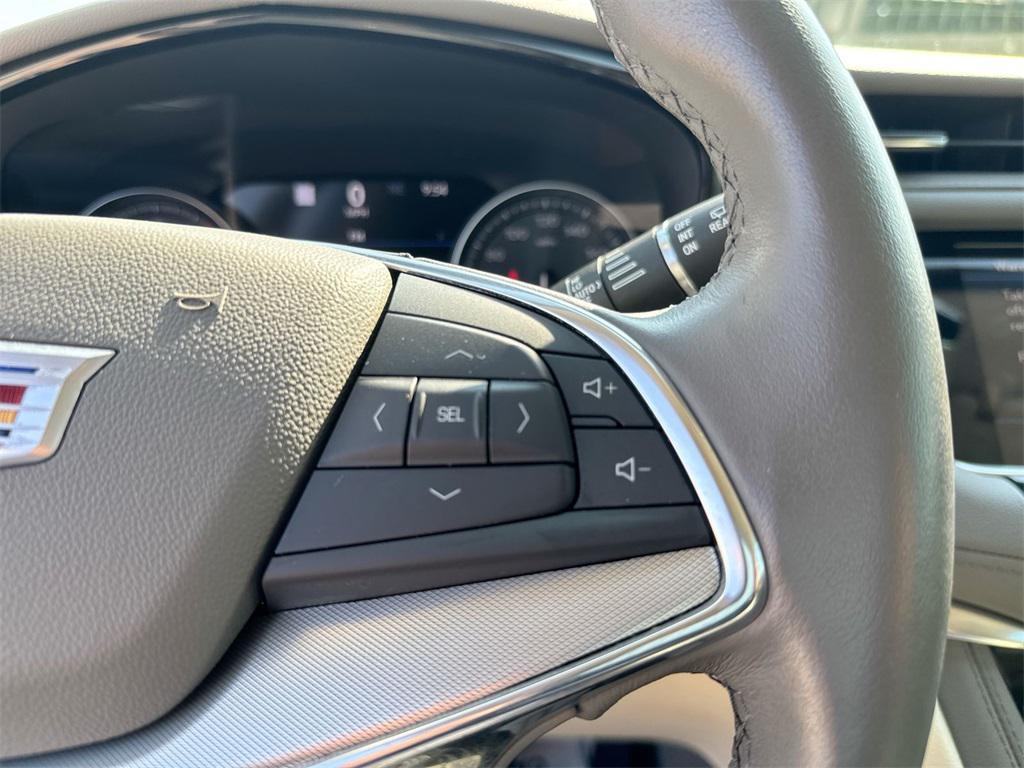 used 2021 Cadillac XT5 car, priced at $29,597