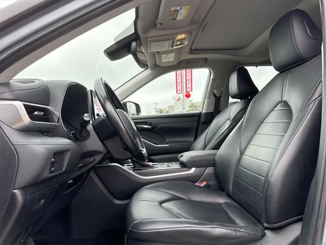 used 2020 Toyota Highlander car, priced at $24,997