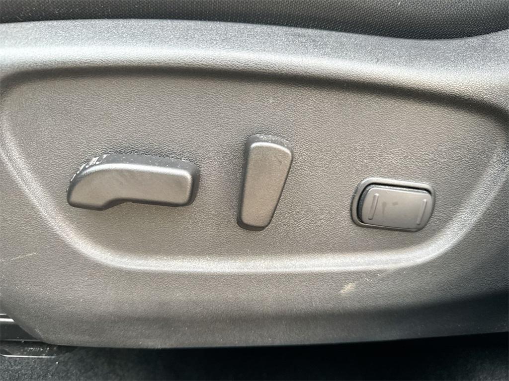 used 2022 Nissan Rogue Sport car, priced at $19,991