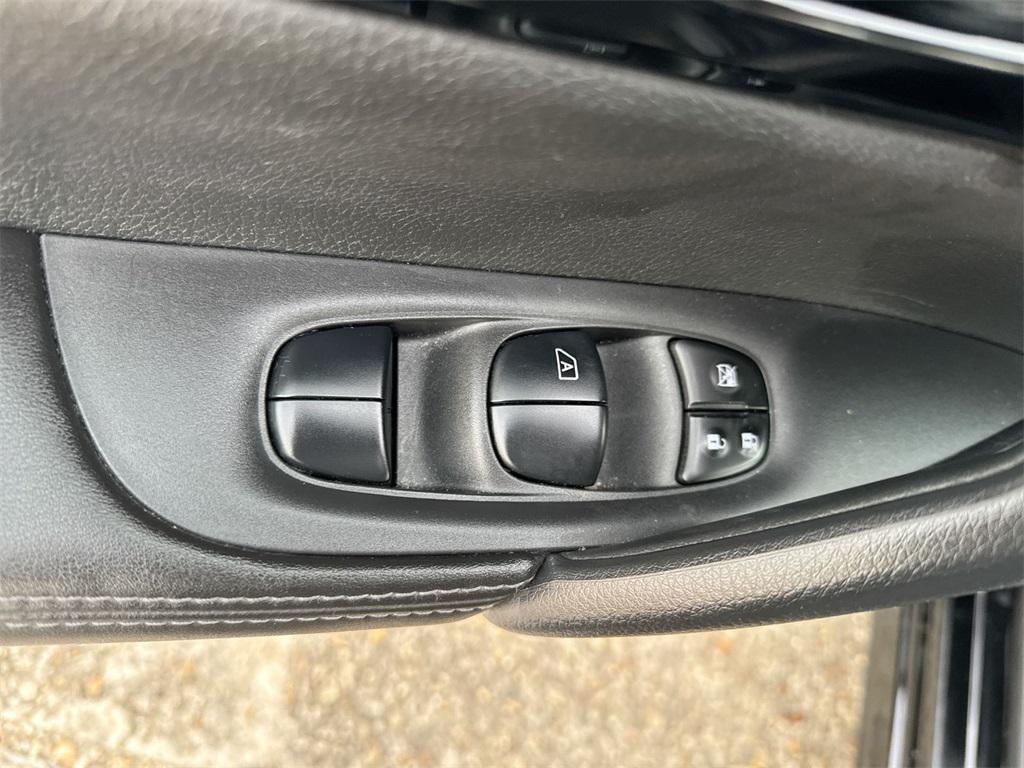 used 2022 Nissan Rogue Sport car, priced at $19,991