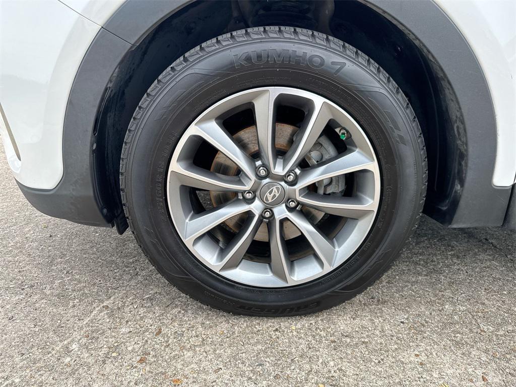 used 2019 Hyundai Santa Fe XL car, priced at $16,495
