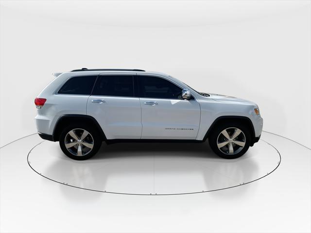 used 2015 Jeep Grand Cherokee car, priced at $15,155