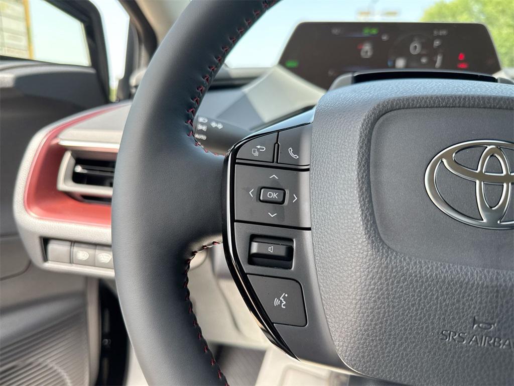 new 2025 Toyota Prius Plug-In Hybrid car, priced at $45,142