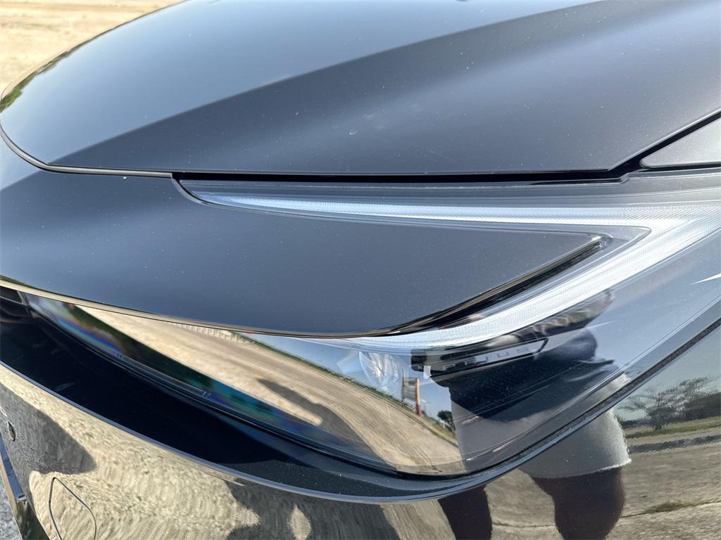 new 2025 Toyota Prius Plug-In Hybrid car, priced at $45,142