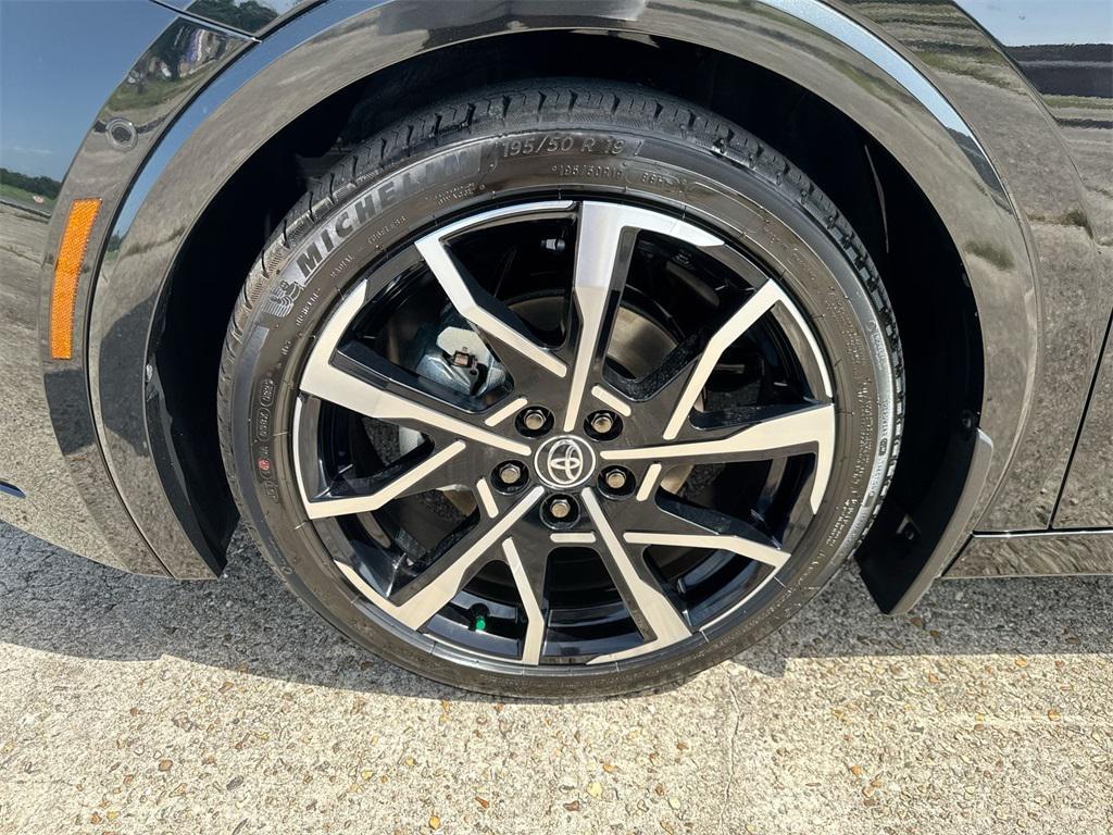 new 2025 Toyota Prius Plug-In Hybrid car, priced at $45,142