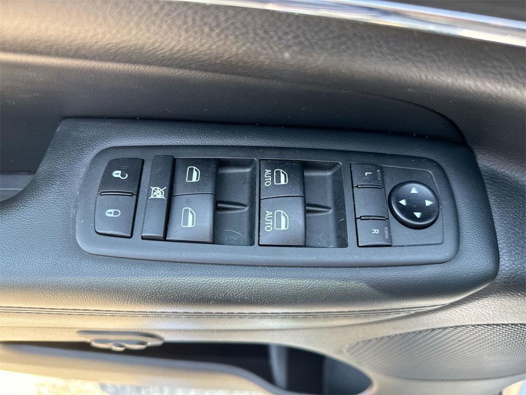 used 2020 Jeep Grand Cherokee car, priced at $22,397