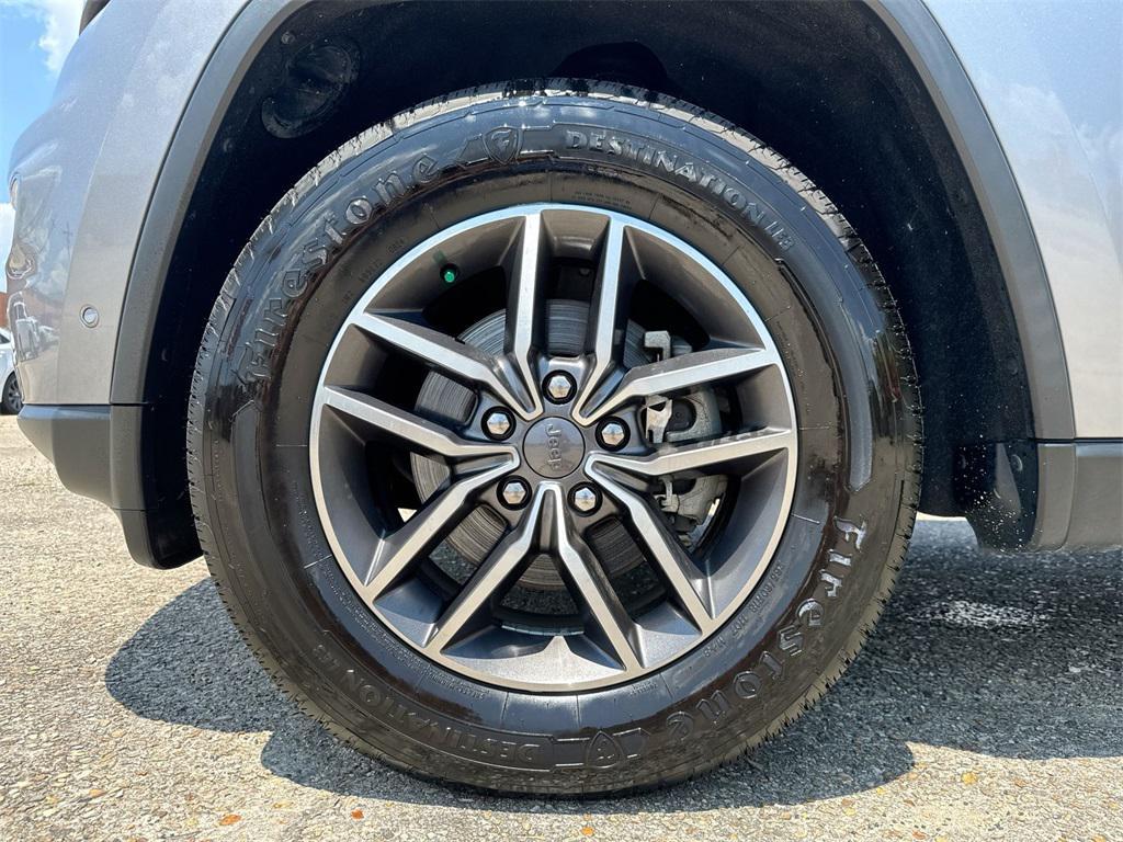 used 2020 Jeep Grand Cherokee car, priced at $22,397
