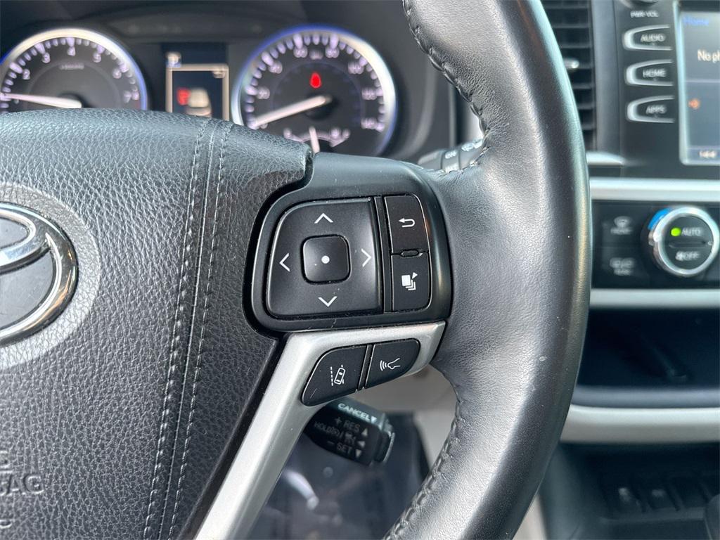 used 2017 Toyota Highlander car, priced at $18,390