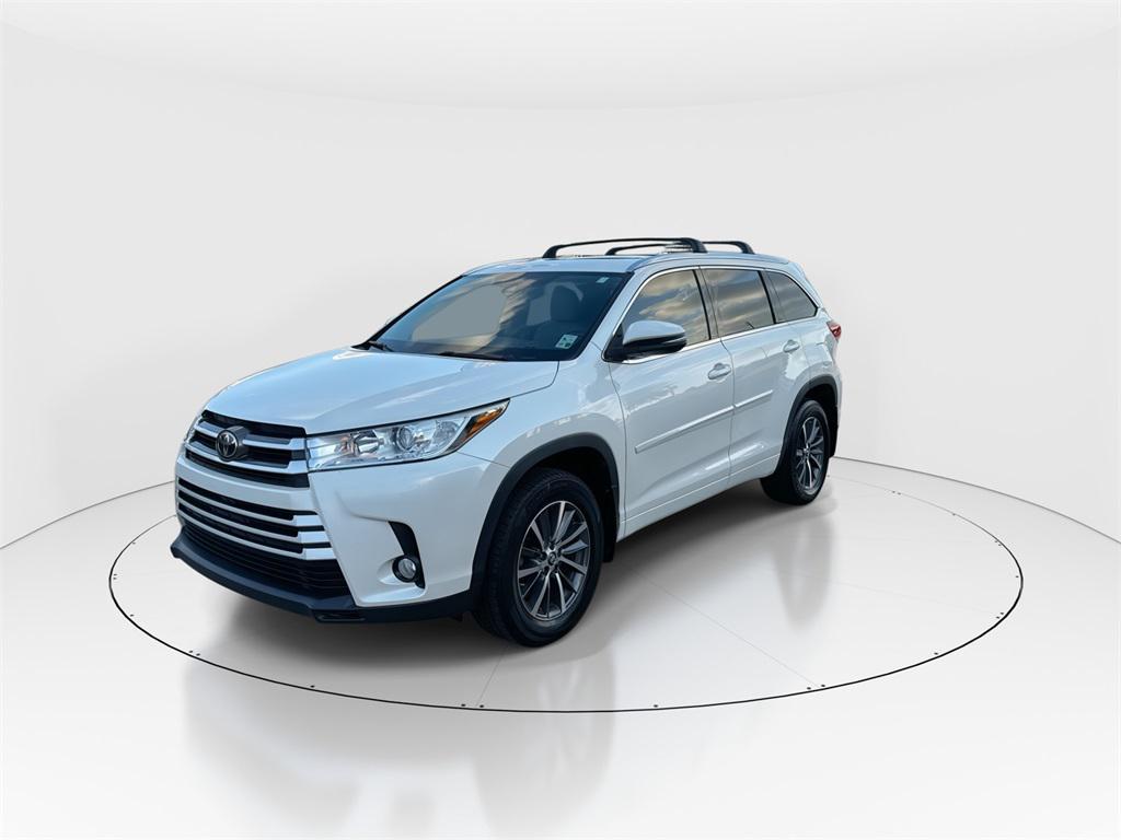 used 2017 Toyota Highlander car, priced at $18,390