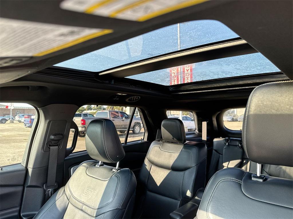 used 2020 Ford Explorer car, priced at $29,727