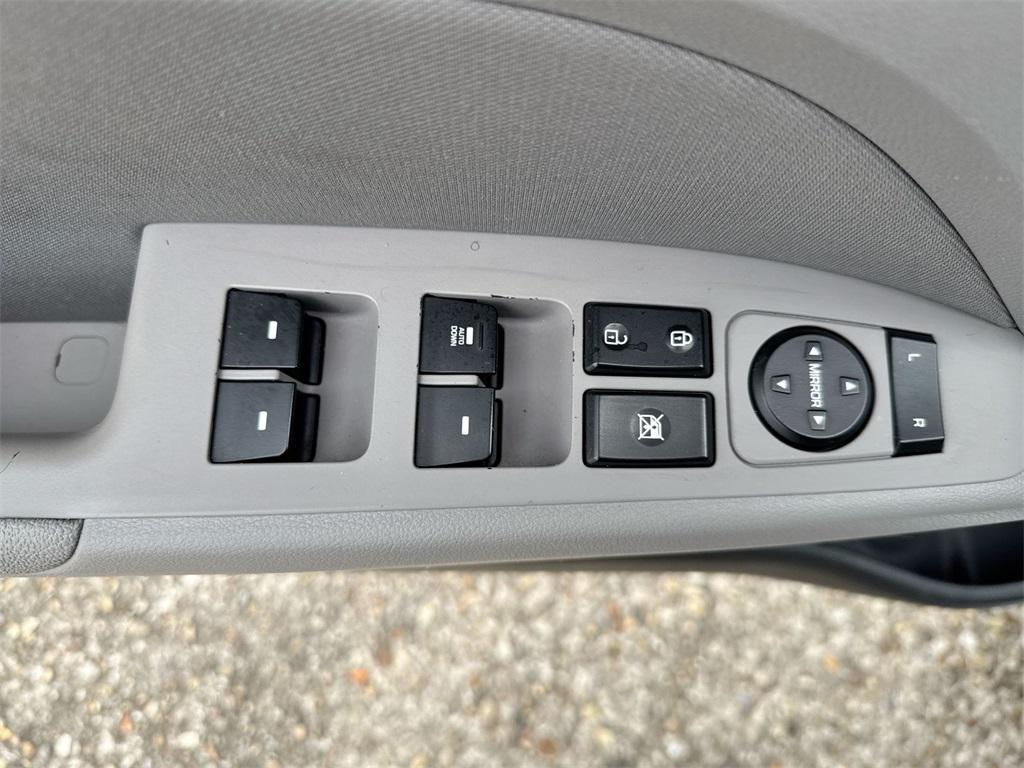 used 2020 Hyundai Elantra car, priced at $13,925