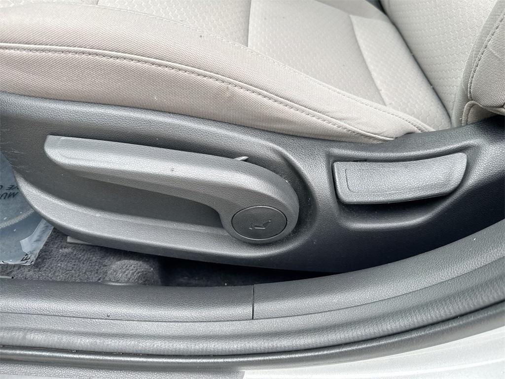 used 2020 Hyundai Elantra car, priced at $13,925