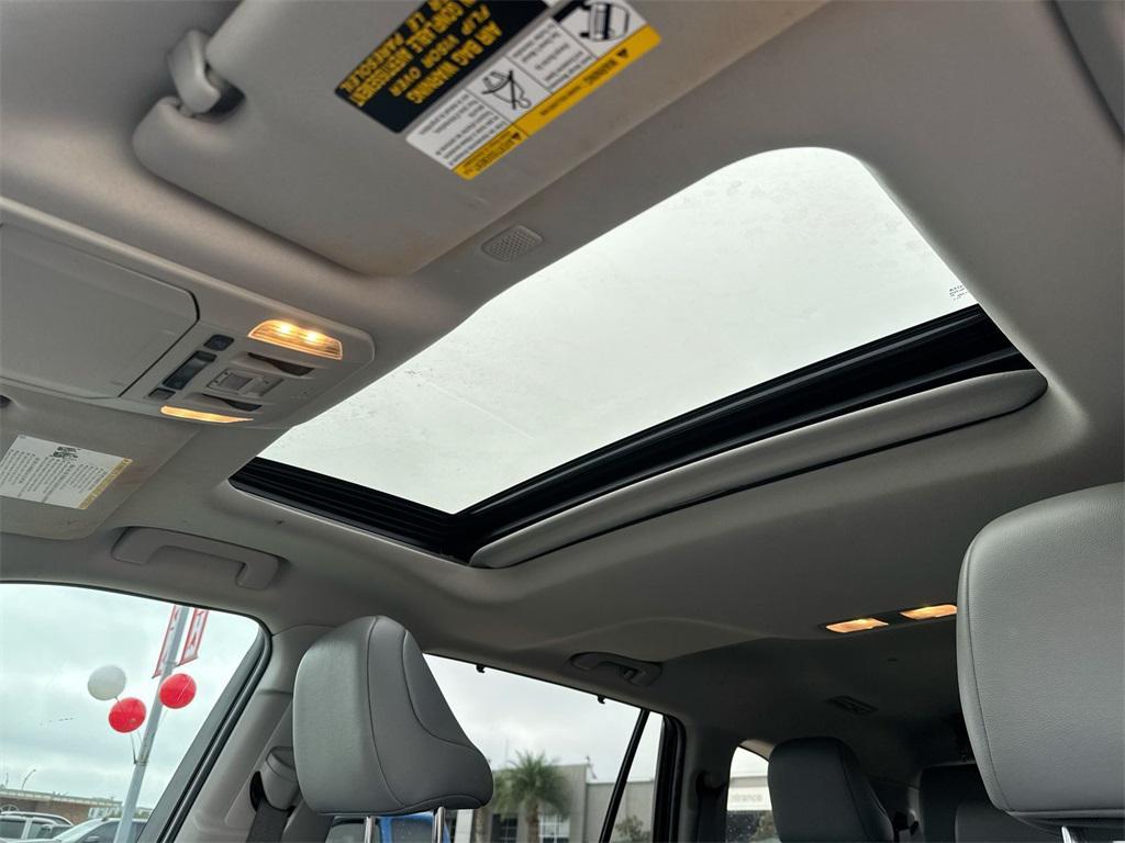 used 2022 Toyota Highlander car, priced at $31,742