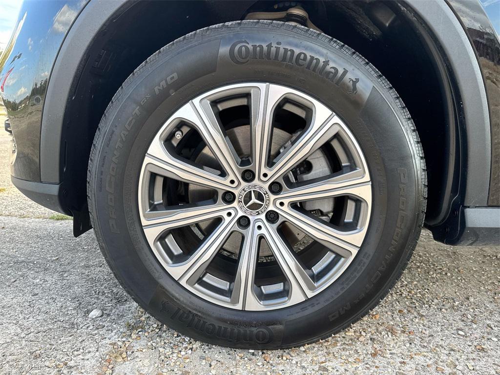 used 2024 Mercedes-Benz GLC 300 car, priced at $38,522