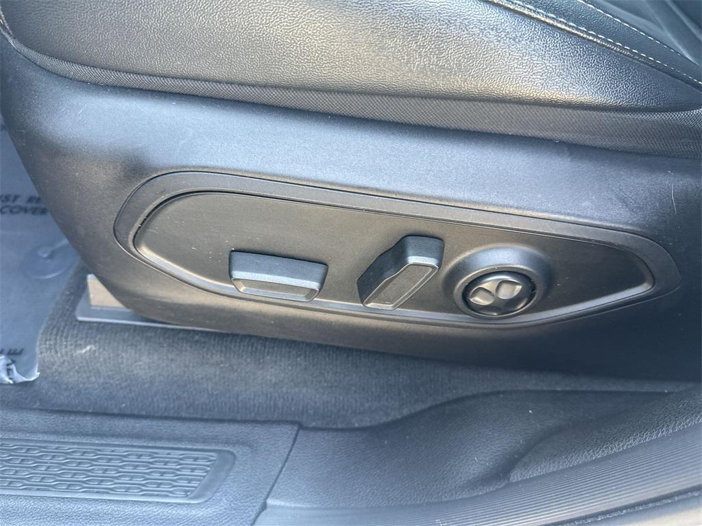 used 2023 Jeep Grand Cherokee L car, priced at $30,493