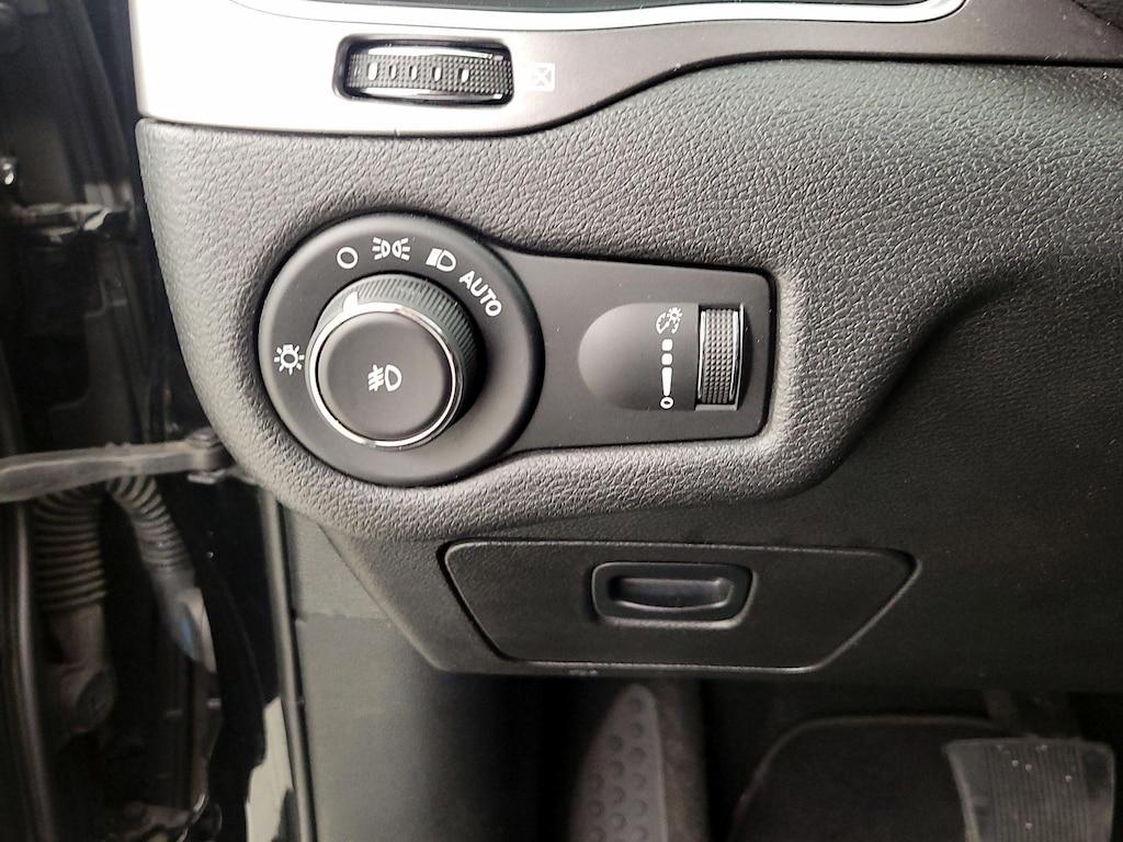used 2019 Jeep Cherokee car, priced at $18,998