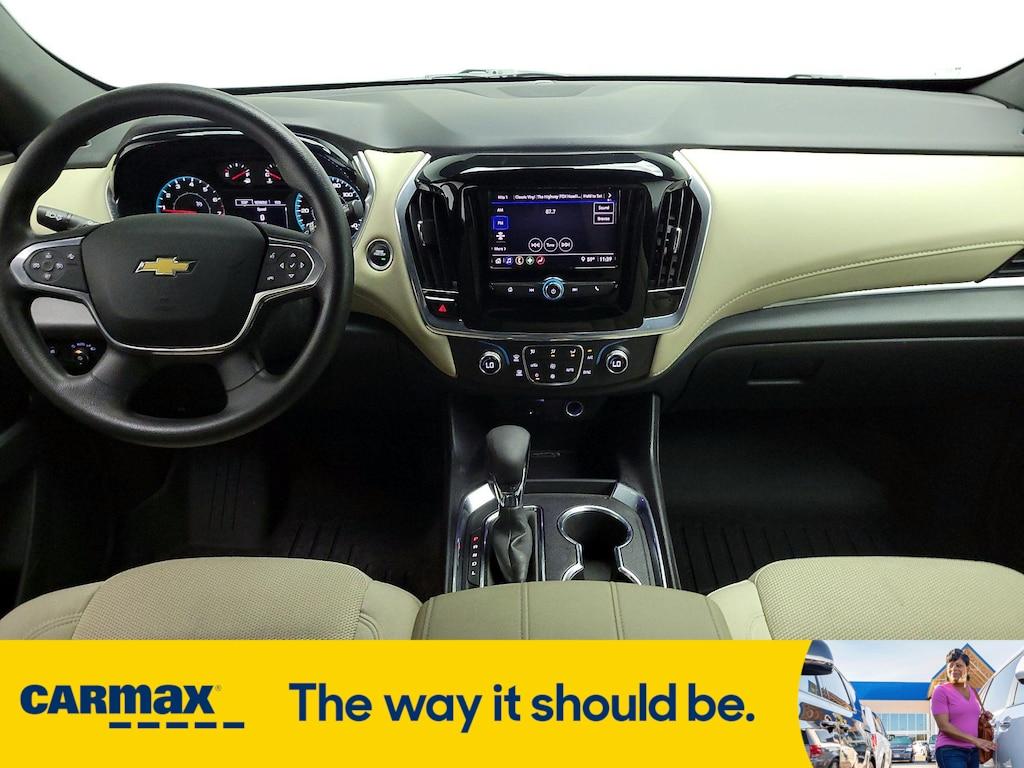 used 2022 Chevrolet Traverse car, priced at $28,998