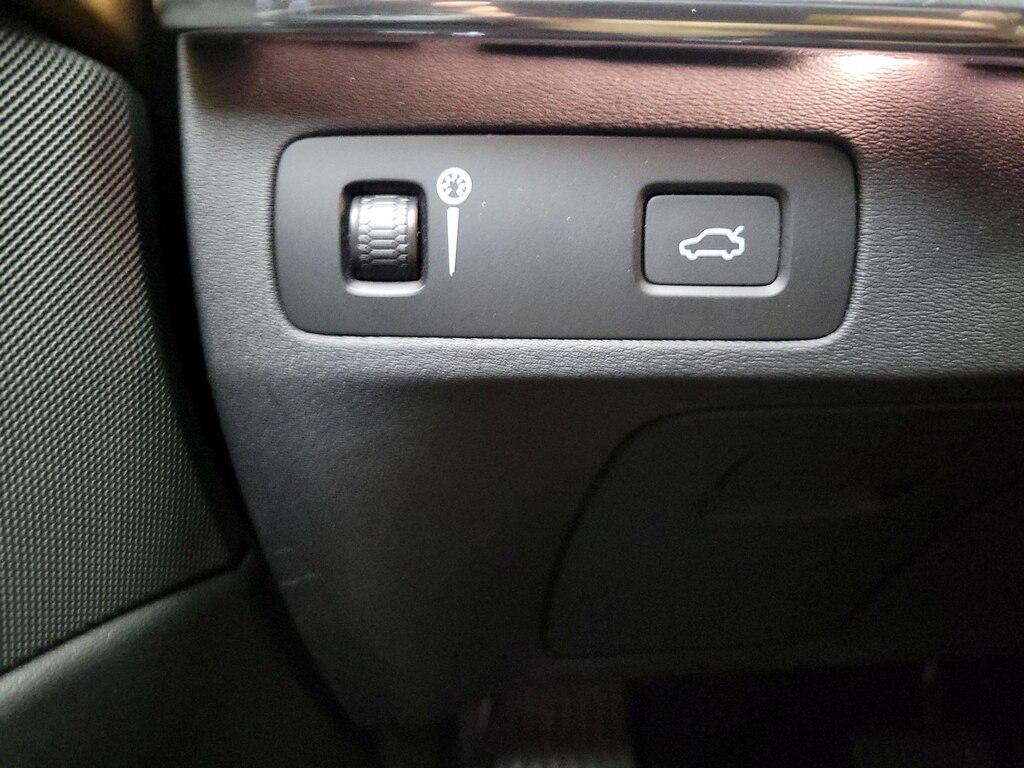 used 2021 Volvo XC90 car, priced at $33,998