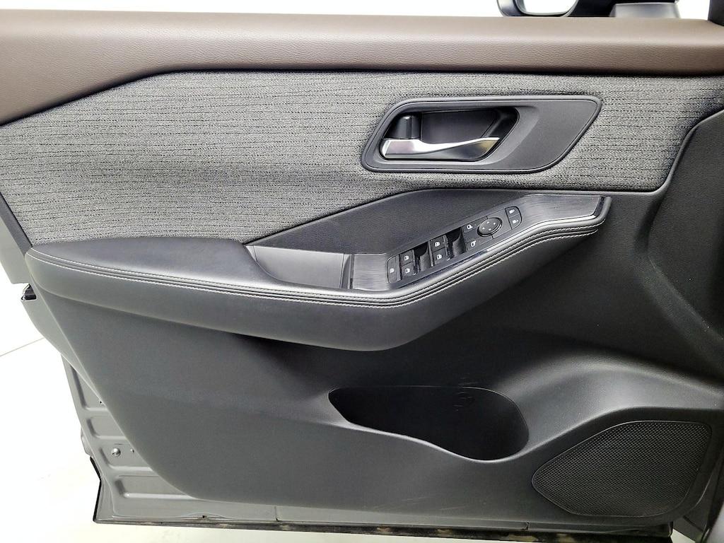 used 2021 Nissan Rogue car, priced at $24,998