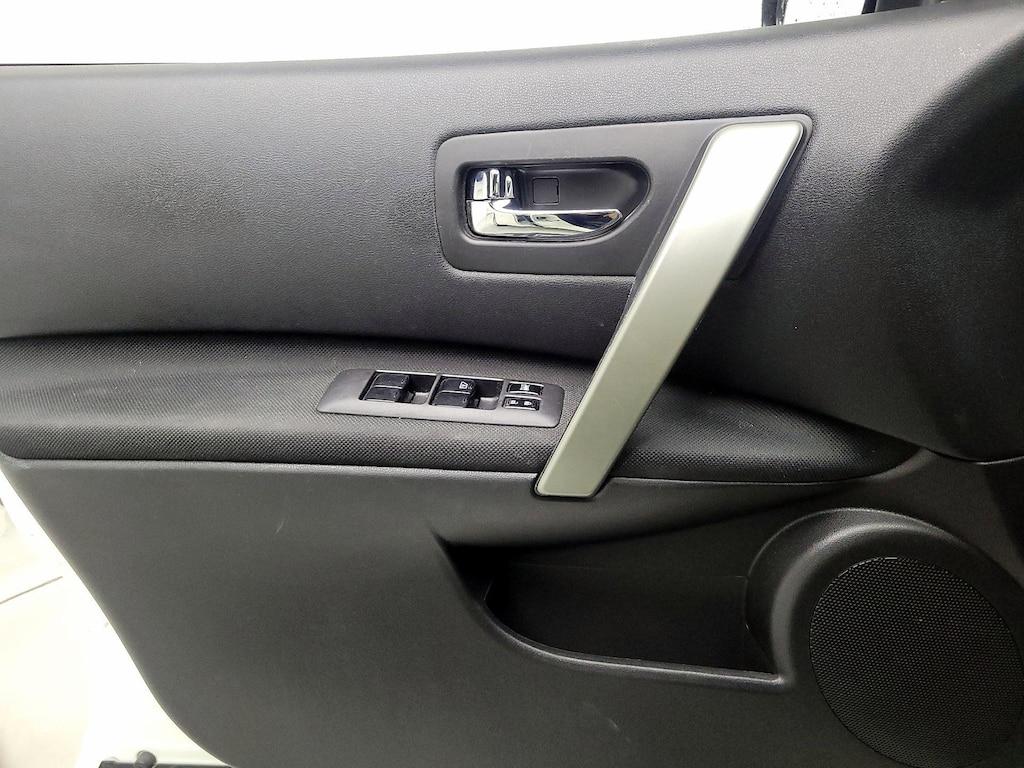 used 2015 Nissan Rogue Select car, priced at $17,998