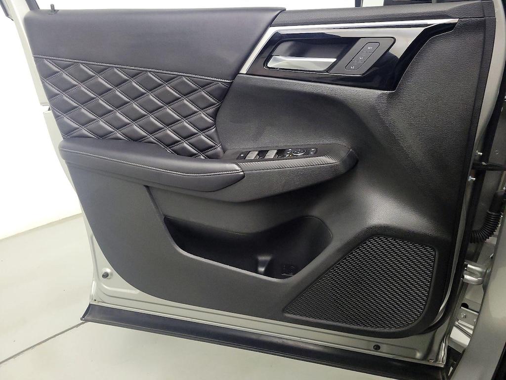 used 2023 Mitsubishi Outlander car, priced at $32,998