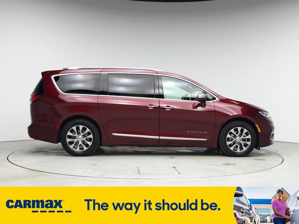 used 2022 Chrysler Pacifica Hybrid car, priced at $40,998