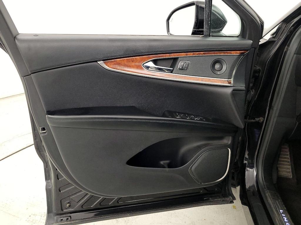 used 2019 Lincoln Nautilus car, priced at $23,998