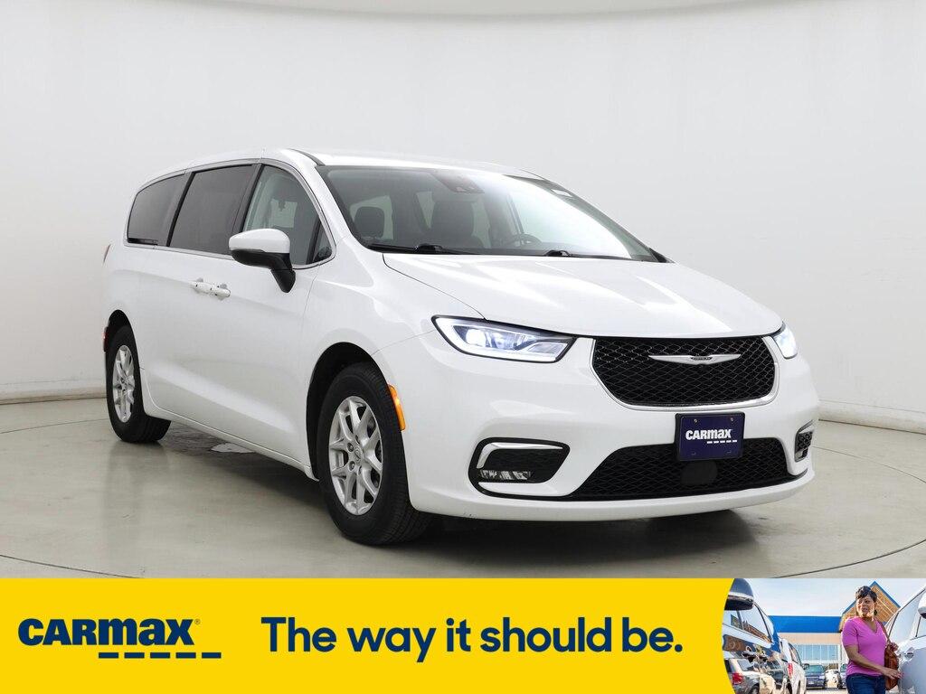 used 2023 Chrysler Pacifica car, priced at $24,998