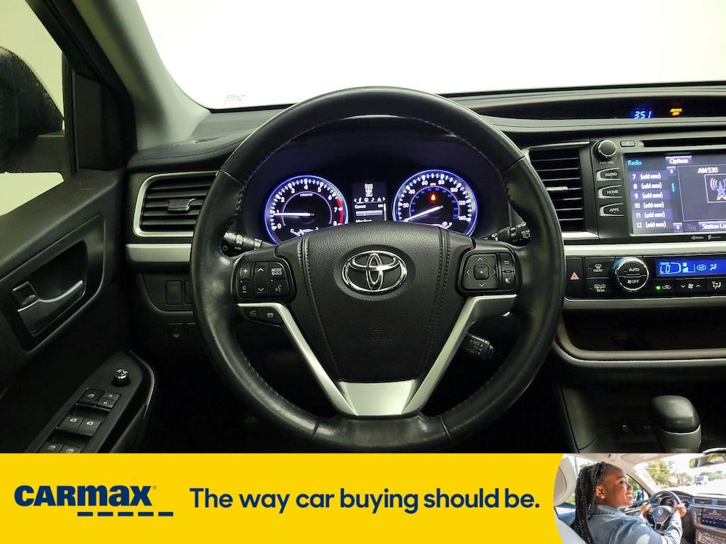 used 2014 Toyota Highlander car, priced at $21,998