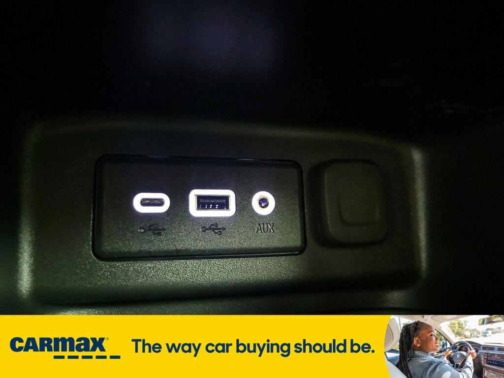 used 2023 Chevrolet Equinox car, priced at $22,998
