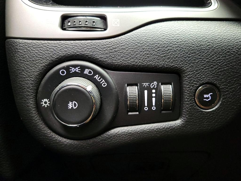 used 2020 Jeep Cherokee car, priced at $21,998
