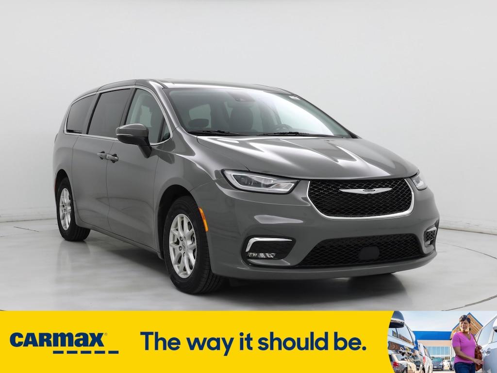 used 2023 Chrysler Pacifica car, priced at $32,998