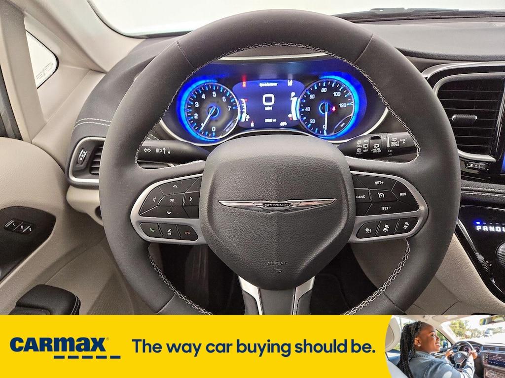 used 2023 Chrysler Pacifica car, priced at $32,998