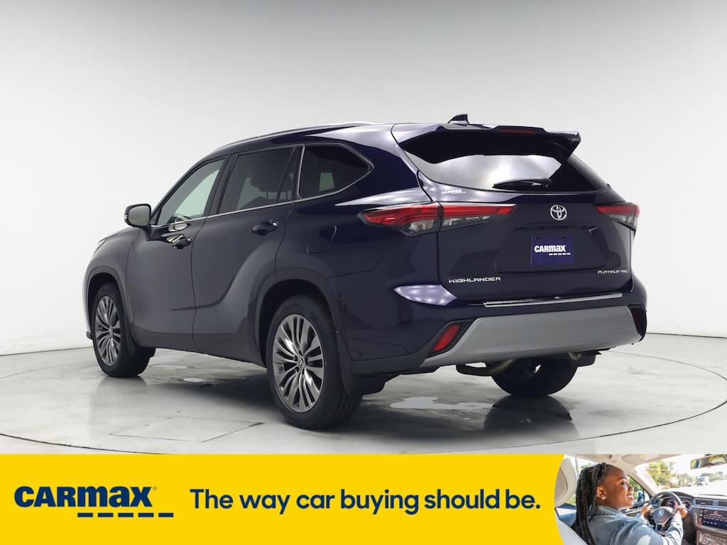 used 2022 Toyota Highlander car, priced at $46,998