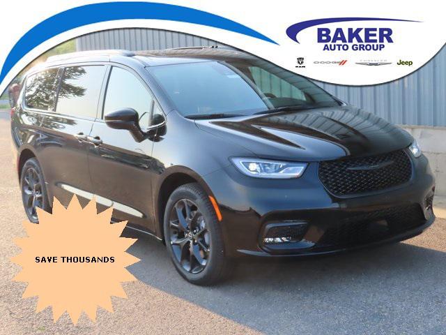 new 2026 Chrysler Pacifica car, priced at $52,995