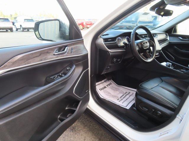 used 2023 Jeep Grand Cherokee car, priced at $32,270