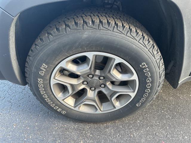 used 2022 Jeep Cherokee car, priced at $22,950