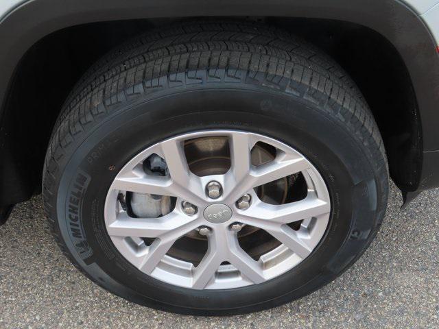 used 2022 Jeep Grand Cherokee car, priced at $32,998