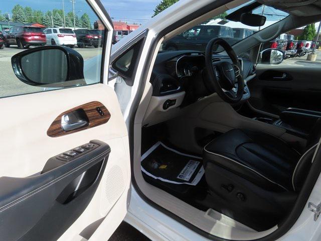 used 2023 Chrysler Pacifica car, priced at $29,995