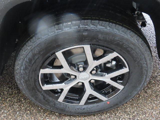 new 2025 Jeep Grand Cherokee L car, priced at $45,907