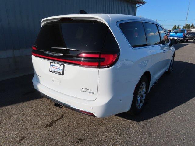 new 2024 Chrysler Pacifica car, priced at $47,865