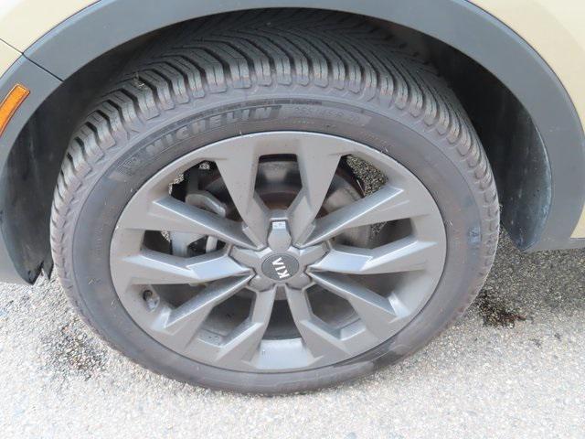 used 2021 Kia Sorento car, priced at $24,988
