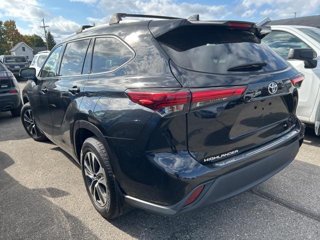 used 2020 Toyota Highlander car, priced at $29,685