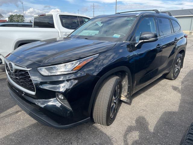 used 2020 Toyota Highlander car, priced at $29,685